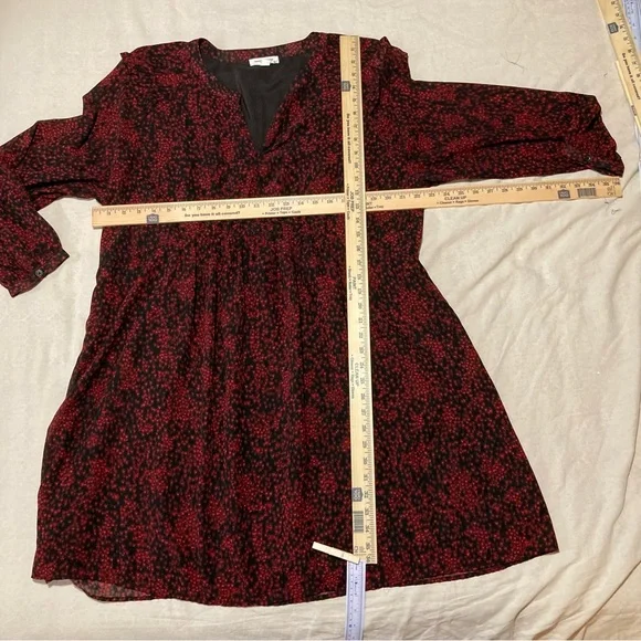 beachlunchlounge‎ Red and Black Midi Dress | Tiny Hearts Print - Picture 2 of 12